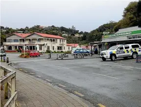  ??  ?? Stewart Island’s only town, Oban, is centred on Main Rd and Elgin Tce, along Halfmoon Bay’s waterfront.