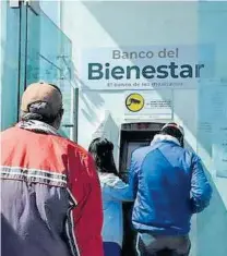  ?? ALBERTO HIERRO ?? En ventanilla­s y cajeros se puede retirar dinero