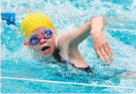  ?? Larry Bentley ?? Philippa Balmer takes a quick breath as she competes in the free style event