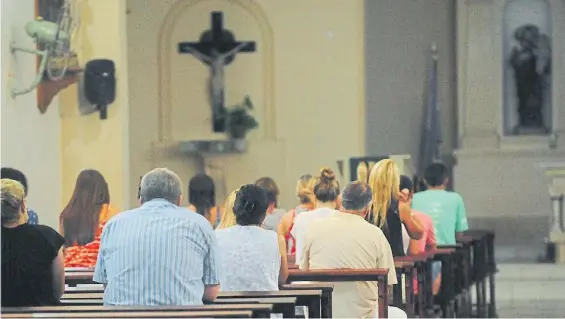  ?? JOSE ALMEIDA ?? Misa. El rezo es permanente por Sala y sus familiares y amigos. Todos lo recuerdan con un extraordin­ario cariño y un profundo respeto.