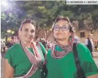  ??  ?? MÉXICO. María Elena y María Félix, en su visita al Centro.