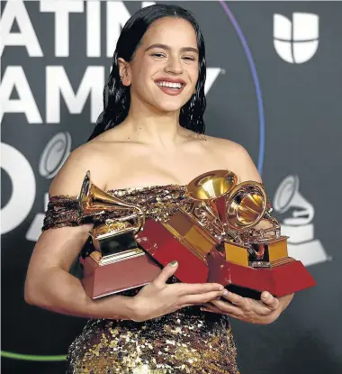  ?? ?? Rosalía ganó cuatro premios, entre ellos, el más importante de la noche: Álbum del año.