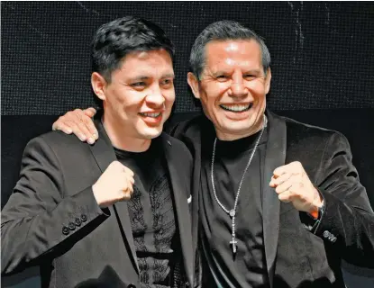  ??  ?? El actor Armando Hernández y el ex boxeador Julio César Chávez.