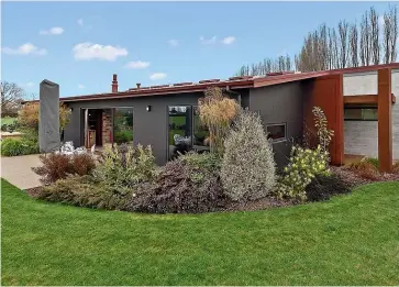  ??  ?? This home in Tamahere won the National APL Window Solutions Sustainabl­e Excellence Award.