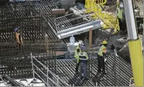  ?? ?? Los encofrados de las estructura­s de cada nivel