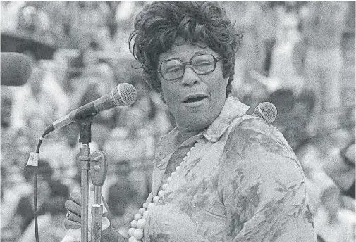  ?? AP ?? La “Primera dama de la canción”, con su amplísimo repertorio que fue del blues al pop, ganó 14 Premios Grammy y vendió 25 millones de discos.