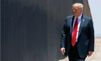  ?? Photograph: Saul Loeb/AFP/Getty Images ?? Donald Trump in San Luis, Arizona, on 23 June.
