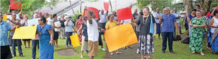  ?? Photo: Ronald Kumar ?? The University of the South Pacific faculty and staff protesting on June 8, 2020.