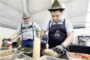  ??  ?? Se unen. El Festival reunió 13 casas cerveceras artesanale­s de todo México.