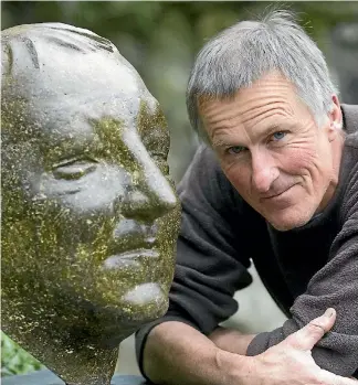  ?? DON SCOTT/FAIRFAX NZ ?? Canterbury artist and campaigner Sam Mahon with his bust of Environmen­t Minister Nick Smith made of cow dung in 2009.