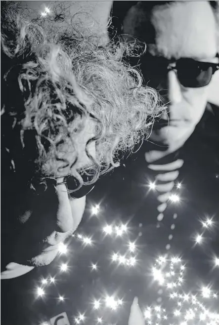  ?? STEVE GULLICK ?? Jim and William Reid of The Jesus and Mary Chain play the Jubilee Auditorium on Sunday.