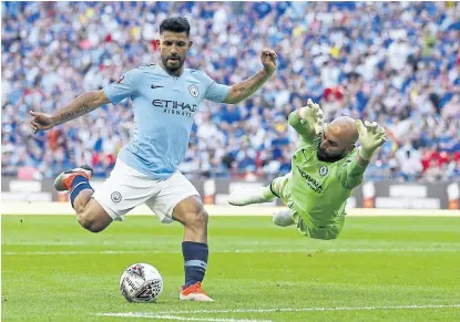  ?? IAN KINGTON / Afp ?? agüero y el vuelo de caballero, de compañeros en Rusia a rivales en Wembley