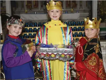  ??  ?? The wise men, Chloe O’Driscoll, Izzy Foley and Una O’Brien, in the Nativity play staged by the children of St. Anne’s Primary School Charlevill­e at Holy Cross Church.