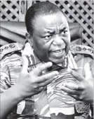  ??  ?? General Constantin­o Chiwenga