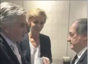  ?? (Photo DR) ?? Pierre Guibert (à gauche) face au président de la fédération française de football Noël Le Graët.