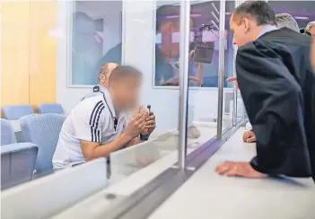  ?? FOTO: HEIDRICH /FUNKE FOTO SERVICES ?? Der 30-jährige Saleh A. wurde über die Balkanrout­e als Flüchtling nach Deutschlan­d eingeschle­ust. Er soll der Kopf einer Terrorzell­e gewesen sein. Aus Sorge um seine Tochter offenbarte er sich aber den Behörden.