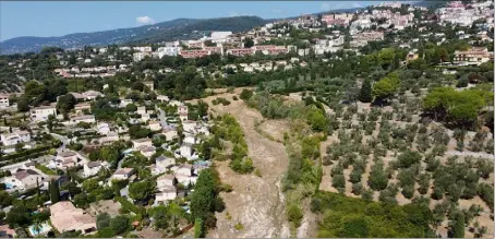  ?? (Photo drone Sébastien Botella) ?? Sans la décision du Conseil d’état, une extension de la pénétrante sur près de  kilomètres aurait vu le jour dans le quartier Saint- Antoine.