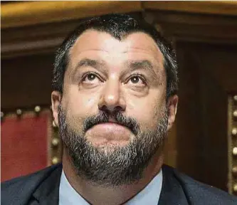  ?? ?? Salvini will dem Trend entgegenwi­rken, indem er Meloni weit rechts überholt.