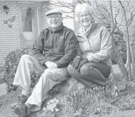  ?? Damon MacLean ?? Along with volunteeri­ng their time, Paul and Marg Marrow enjoy gardening at their Winterbour­ne home.