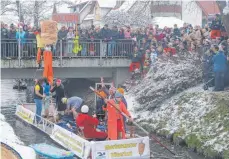  ??  ?? „Eberhardze­ller Dönerbad“löst zwei Probleme auf einmal.