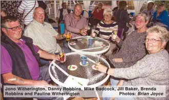  ??  ?? Jono Witheringt­on, Danny Robbins, Mike Badcock, Jill Baker, Brenda Robbins and Pauline Witheringt­on Photos: Brian Joyce