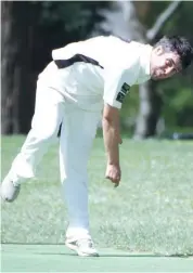  ??  ?? Warragul’s Josh Wright toiled hard in the face of some aggressive Drouin batting in division two.