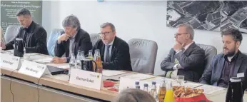  ?? FOTO: GS ?? Beiratssit­zung des Biosphären­gebiets Schwäbisch­e Alb im Sitzungssa­al des Rathauses Schelkling­en.