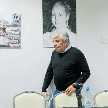  ?? JUANO TESONE ?? Todos unidos.. Hugo Moyano prepara su reaparició­n en la primera línea del Partido Justiciali­sta.