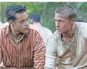  ?? FOTO: DPA ?? Charlie Hunnam (r.) als Papillon und Rami Malek als Dega.