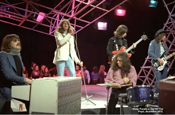  ?? ?? Deep Purple a Top Of The Pops, dicembre 1971.