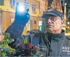  ?? ARCHIVFOTO: THOMAS SIEDLER ?? In Aalen gibt es ebenfalls eine Sicherheit­sstreife, die nachts die Innenstadt kontrollie­rt.