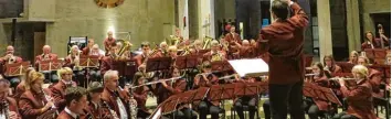  ?? Foto: Michael Ermark ?? Orchesterk­länge von Liedern voller Hoffnung und Zuversicht erfüllten die Kirche Zur Göttlichen Vorsehung. Der Erlös des Konzerts wurde an die Brunnensch­ule in Königsbrun­n gespendet.