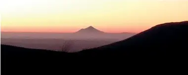  ??  ?? Below right: Stunning view of Mt. Taranaki at sunset.