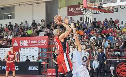  ?? (PEDRO CASTILLO) ?? Sandrín, copado. La cancha de Instituto será sede de un torneo de alto vuelo y con el local en racha.