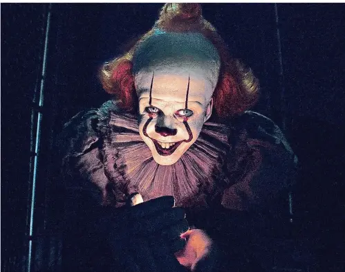  ?? FOTO: DPA ?? Bill Skarsgard als Grusel-Clown Pennywise in einer Szene von „Es: Kapitel 2“.