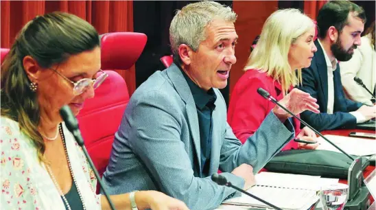  ?? EUROPA PRESS ?? El conseller de Educación, Josep Gonzàlez-Cambray, en una comparecen­cia en el Parlament