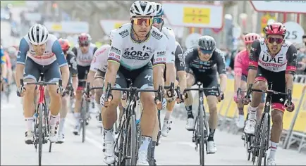  ?? FOTO: LA VOLTA ?? Peter Sagan se impuso con autoridad en la llegada a la capital Maresme, en un día en el que la Volta se adentró en el Circuit de Catalunya