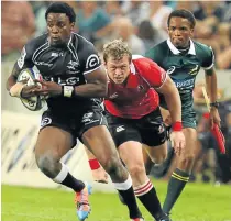  ??  ?? ELUSIVE: Lwazi Mvovo is dangerous on the break and his defence could help him to fullback success