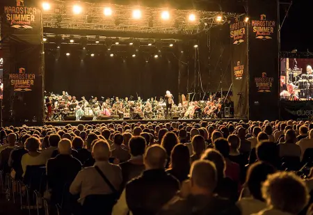  ??  ?? In scena L’orchestra diretta da Diego Basso in scena al Summer Festival di Marostica