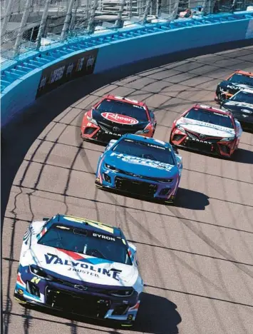  ?? CHRIS GRAYTHEN/GETTY ?? William Byron, driver of the No. 24 Valvoline Chevrolet, won his second straight Cup Series race on Sunday at Phoenix Raceway.