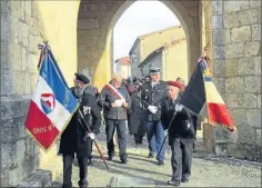  ??  ?? Merci aux porte-drapeaux toujours présents