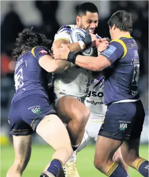  ?? Pic: Nick Potts/pa Wire ?? Bath Rugby’s Joe Cokanasiga is tackled by in the match against the Warriors