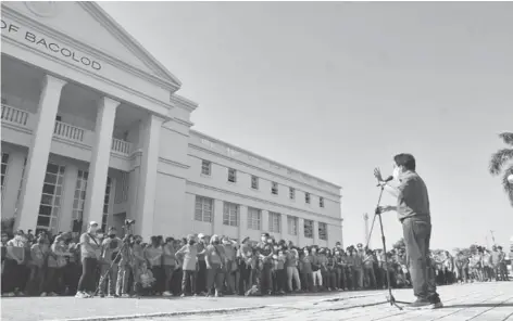  ?? (Bacolod City PIO photo) ?? Monday flag-raising ceremony resumes for the first time in two years at the New Government Center grounds.