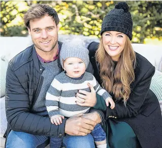  ?? AMY PARSONS ?? Amy Parsons Photograph­y captured Josh Patterson, Johanna Egan, and their son, Cole Patterson, in a festive outdoor scene.