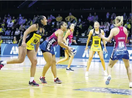  ?? PHOTO: GETTY IMAGES ?? Back on deck . . . Southern Steel wing defence Renee Savai’inaea in action against the Tactix earlier this season.