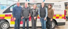  ?? Photos / Supplied ?? From left, sponsors John Cameron, Bruce Gordon (Western Bay Charity), Andree Withington (Mackay Strathnave­r Trust), Andrew and Anna Yeoman and the first responder van.