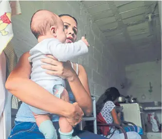  ?? JAIVER NIETO/ADN ?? Diane* vive en el barrio Moravia de Medellín, con el bebé, otros hijos de 11 y 14 años, esposo y mamá.