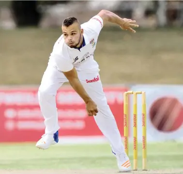  ?? BACKPAGEPI­X ?? ON THE FRINGE: Dane Paterson of the Cobras will get a chance to impress national coach Ottis Gibson in the coming weeks.