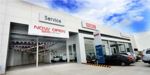  ??  ?? BIGGEST IN PH.
The Carworld Fuso center in Bacolor, Pampanga.