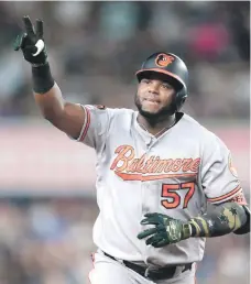  ??  ?? Hansel Alberto de manera sorpresiva fue dejado de lado por los Orioles.